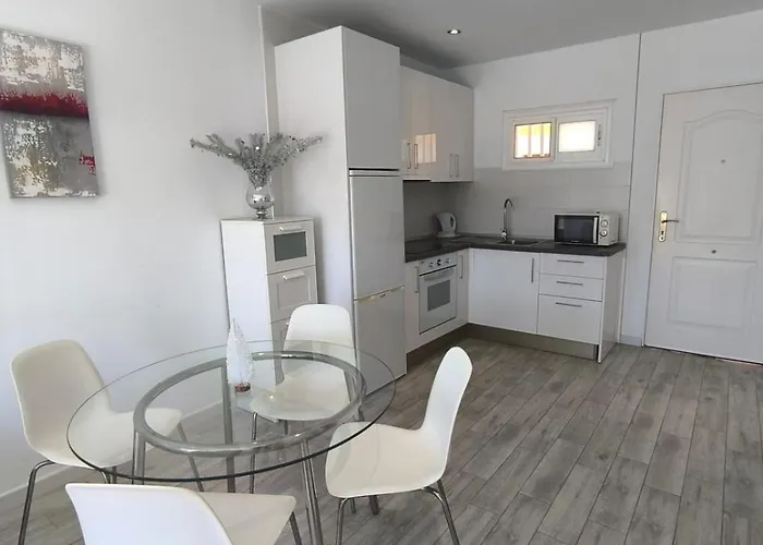 Апартаменти Playa Fanabe 2- Bedroom